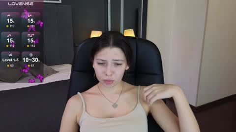 Snapshot of demi_loran chatting on 7, 1, 2025 DEMI online show from 7, 1, 2025