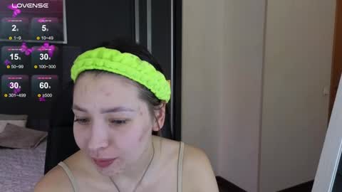 Snapshot of demi_loran chatting on 10, 1, 2025 DEMI online show from 10, 1, 2025