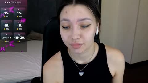 Snapshot of demi_loran chatting on 4, 3, 2025 DEMI online show from 4, 3, 2025
