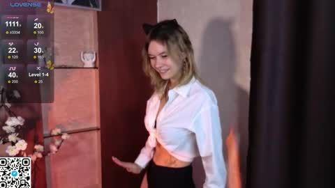 Snapshot of demonacast chatting on 4, 12, 2025 Katrine online show from 4, 12, 2025