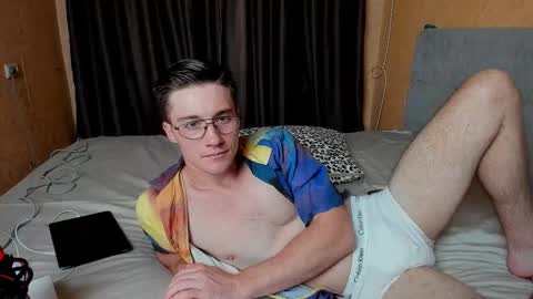 Snapshot of deni_boy99 chatting on 17, 9, 2025 Deni online show from 17, 9, 2025