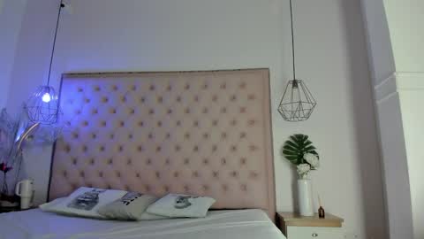 denisse_logan online show from 8, 6, 2026