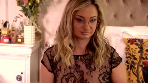 Ela online show from 24, 9, 2025