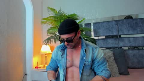 dennis_cox_ online show from 18, 1, 2025