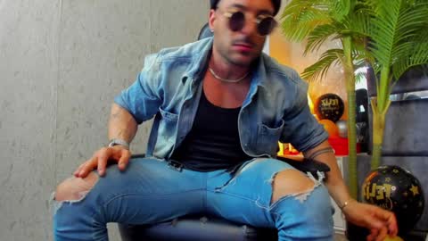 dennis_cox_ online show from 22, 1, 2025