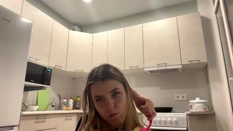 Denni online show from 8, 11, 2025