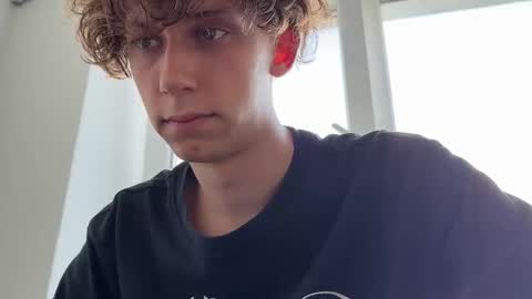 Snapshot of denobluora chatting on 25, 9, 2025 Jasper online show from 25, 9, 2025