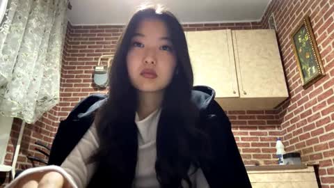 Emma online show from 6, 10, 2025