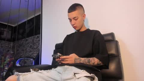 Dereck Boy online show from 5, 4, 2026