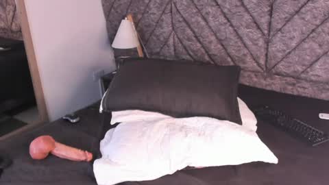 Snapshot of derek_voss chatting on 14, 5, 2026 derek_voss online show from 14, 5, 2026