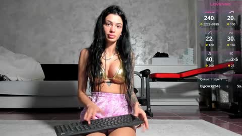 Mia online show from 9, 10, 2025