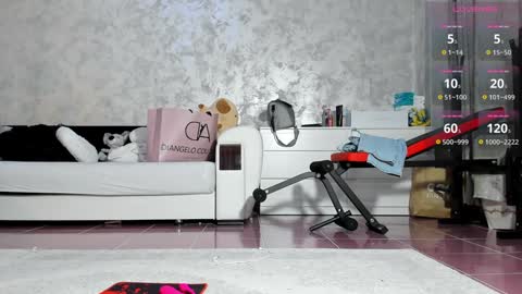 Mia online show from 13, 10, 2025