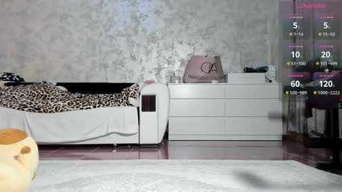 Mia online show from 26, 10, 2025