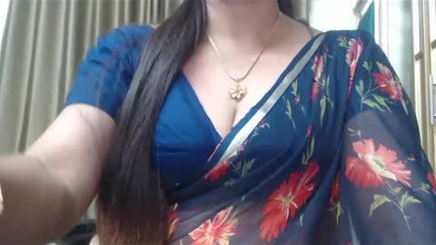Snapshot of desimaisa130 chatting on 18, 12, 2024 Maisa online show from 18, 12, 2024