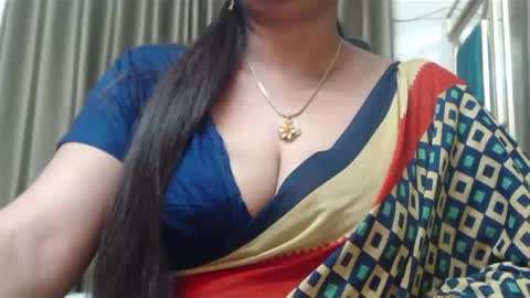Snapshot of desimaisa130 chatting on 25, 12, 2024 Maisa online show from 25, 12, 2024