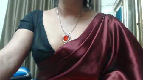 Snapshot of desimaisa130 chatting on 30, 12, 2024 Maisa online show from 30, 12, 2024