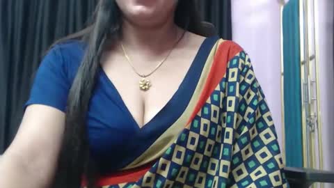 Snapshot of desimaisa130 chatting on 4, 10, 2025 Maisa online show from 4, 10, 2025
