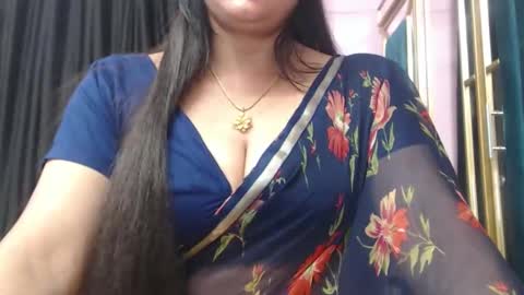 Snapshot of desimaisa130 chatting on 13, 10, 2025 Maisa online show from 13, 10, 2025