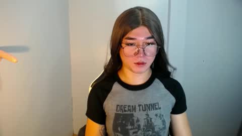 LORINE online show from 4, 1, 2025