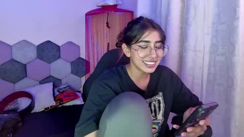 TORI AND MR. BEAR online show from 19, 5, 2026