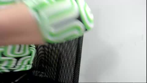 Snapshot of desirehugeboobs4you chatting on 28, 2, 2025 Nicky online show from 28, 2, 2025