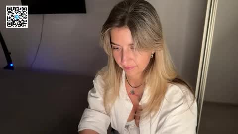 Snapshot of desiremuse chatting on 18, 9, 2025 Nika online show from 18, 9, 2025