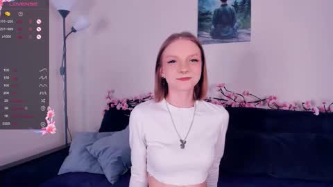 Snapshot of desiresecret222 chatting on 16, 10, 2025 Jade online show from 16, 10, 2025