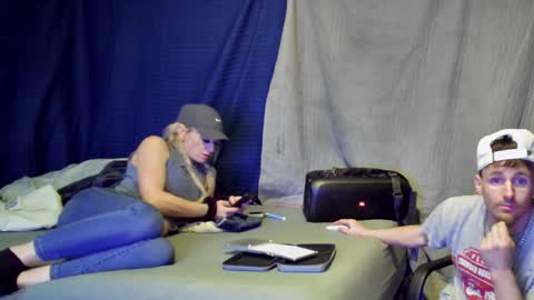 Snapshot of desiriabledesiri chatting on 27, 1, 2025 Ryley Rydes online show from 27, 1, 2025