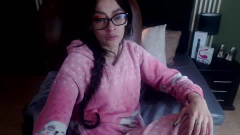 Snapshot of desiring__angel chatting on 14, 12, 2024 Desiring Angel online show from 14, 12, 2024