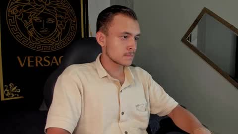 Snapshot of desmond_clark chatting on 15, 12, 2024 desmond_clark online show from 15, 12, 2024