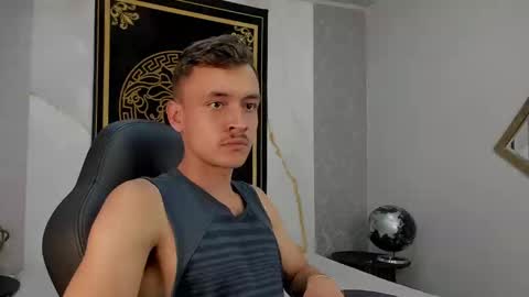 Snapshot of desmond_clark chatting on 19, 2, 2025 desmond_clark online show from 19, 2, 2025