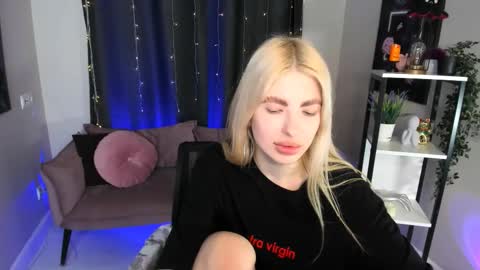 desperate_ramona online show from 13, 11, 2025