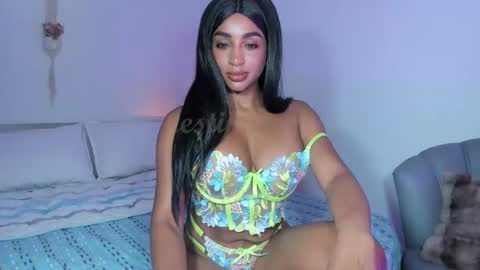 Destinne Mill online show from 24, 1, 2025