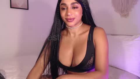 Snapshot of destinnemil chatting on 6, 7, 2026 Destinne Mill online show from 6, 7, 2026