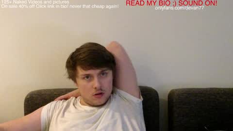 Snapshot of devantheplug chatting on 28, 12, 2024 Devan online show from 28, 12, 2024