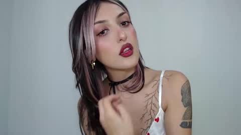 Snapshot of devil_blood chatting on 20, 9, 2025 Angel Boo and Adrian online show from 20, 9, 2025