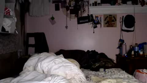 Snapshot of devilg1rl chatting on 2, 7, 2026 poutyangel online show from 2, 7, 2026