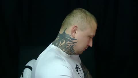 Snapshot of devilwithtats chatting on 26, 4, 2026 Lucian online show from 26, 4, 2026