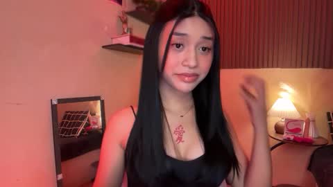 Snapshot of devine_goddessx chatting on 27, 10, 2025 Devine Greyson online show from 27, 10, 2025