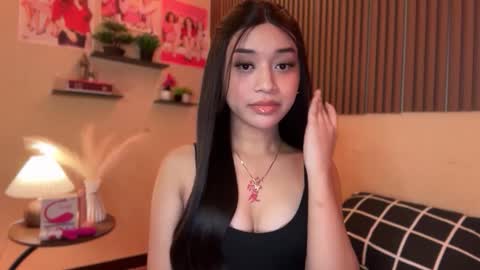 Snapshot of devine_goddessx chatting on 30, 10, 2025 Devine Greyson online show from 30, 10, 2025