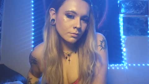 Snapshot of devyn_winter chatting on 5, 7, 2026 devyn winter online show from 5, 7, 2026