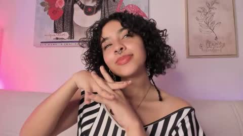 Snapshot of dhalila_ chatting on 5, 3, 2025 d h a l i l a online show from 5, 3, 2025