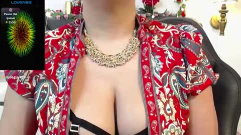 Snapshot of dharanisnisha chatting on 22, 5, 2026 dharanisnisha online show from 22, 5, 2026