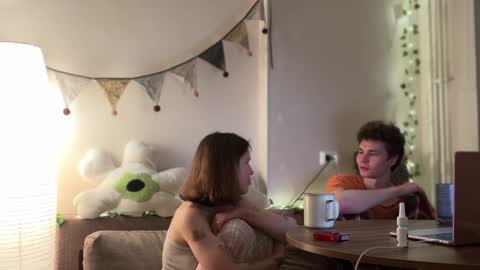 Di Alex online show from 4, 1, 2025