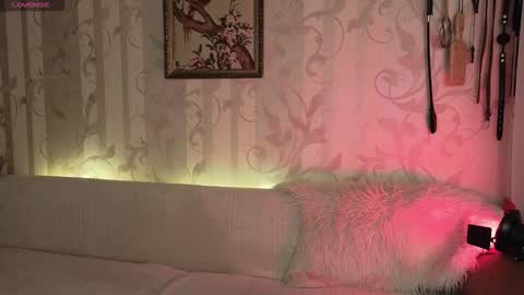 Diana Di Honey online show from 9, 9, 2025