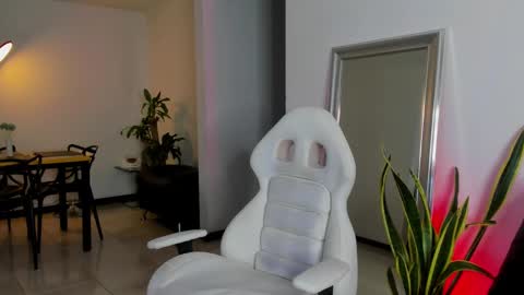 Snapshot of diagostone chatting on 4, 1, 2025 Diego online show from 4, 1, 2025