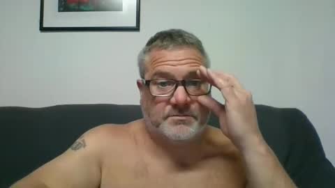 Snapshot of diamond_couple_82 chatting on 9, 10, 2025 diamond_couple_82 online show from 9, 10, 2025