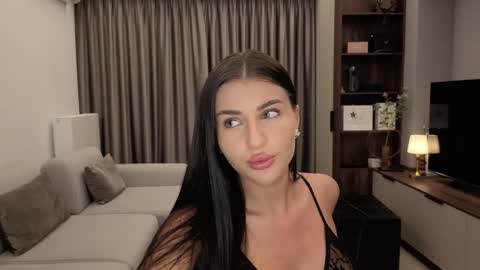 Iris online show from 8, 4, 2026