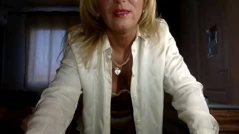 Snapshot of diana583578 chatting on 15, 5, 2026 diana583578 online show from 15, 5, 2026