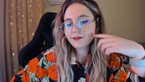 Snapshot of diana_floweri chatting on 7, 1, 2025 Diana online show from 7, 1, 2025